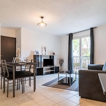 Le Laury Apartment Le Luc Ngoại thất bức ảnh