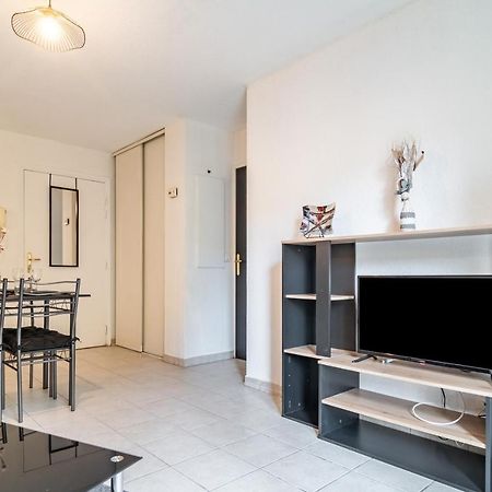 Le Laury Apartment Le Luc Ngoại thất bức ảnh