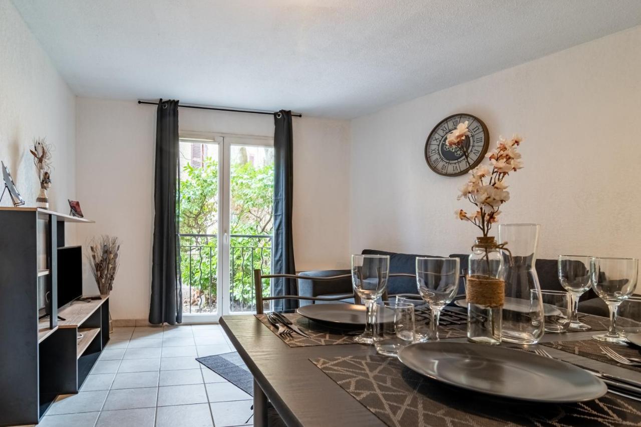 Le Laury Apartment Le Luc Ngoại thất bức ảnh